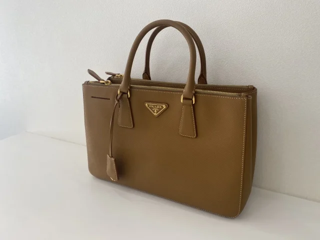 プラダ・ミュウミュウの買取｜平塚で高く売る査定ガイド