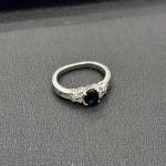 サファイア、ダイヤ付きプラチナリング
